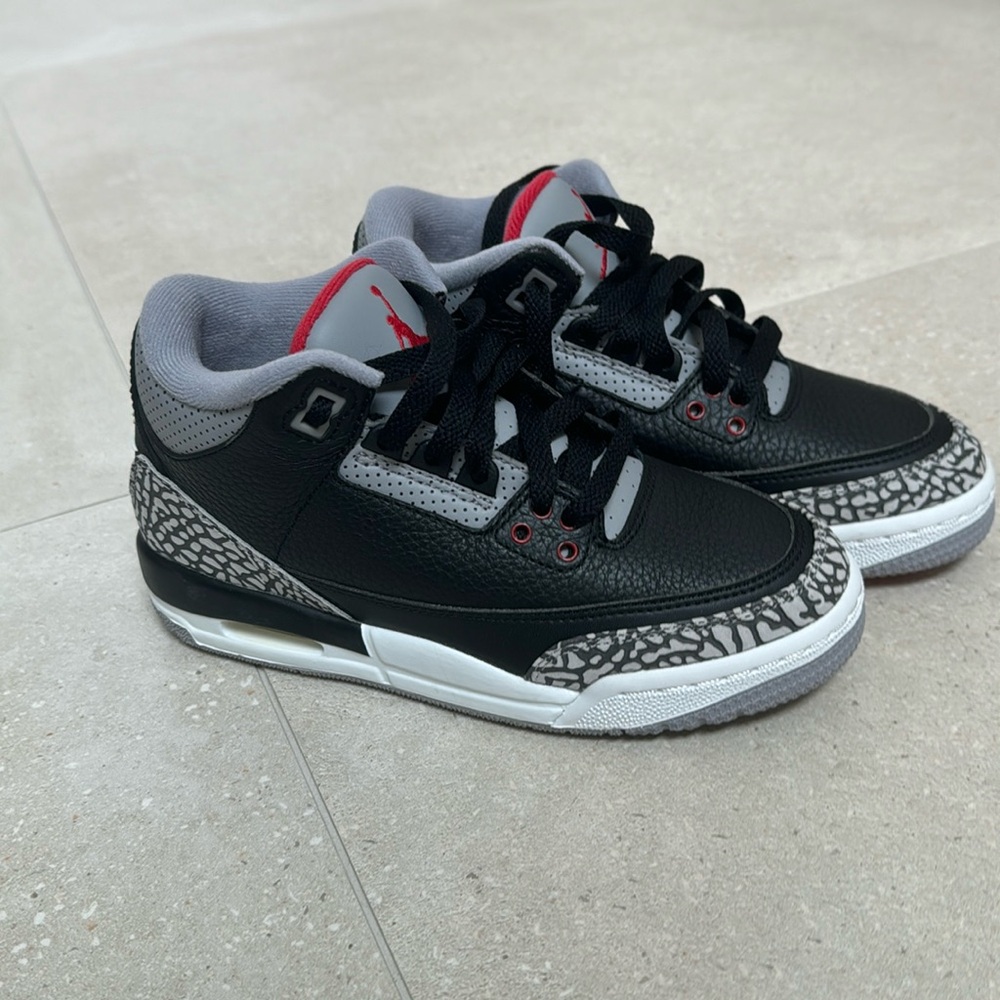 Nike Boys Brand New Size 3.5